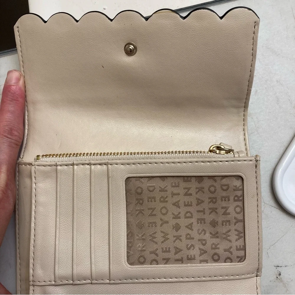 Kate spade black patent leather scalloped wallet